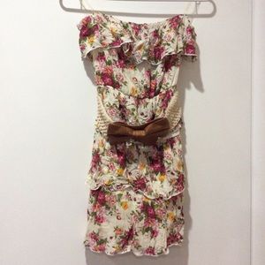 Cute summer floral dress size small